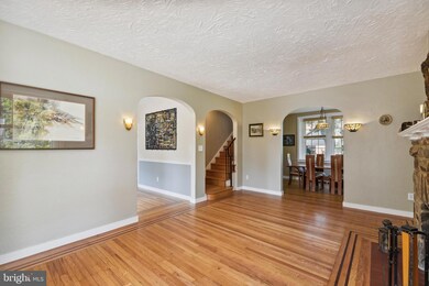 712 Winans Way, Baltimore, MD 21229 - photo 4