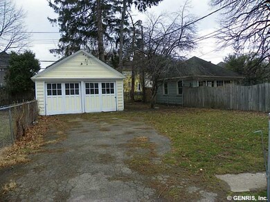 Garage.