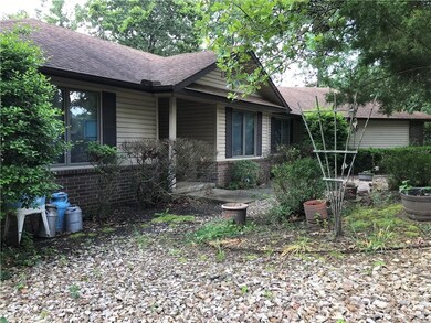 10 Kirkby Cir, Bella Vista, AR 72715 - photo 2