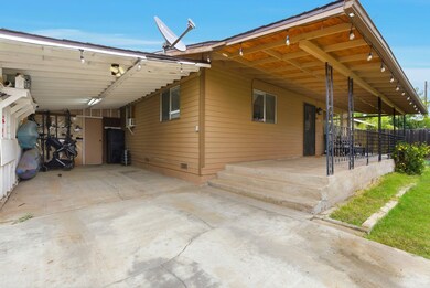 469 Pomegranate St, Woodlake, CA 93286 - photo 7