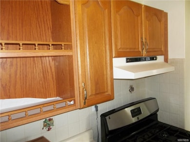 285 East Ave, North Tonawanda, NY 14120 - photo 3