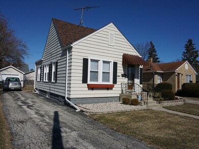1724 Lloyd Ave, Waukegan, IL 60085 - photo 3