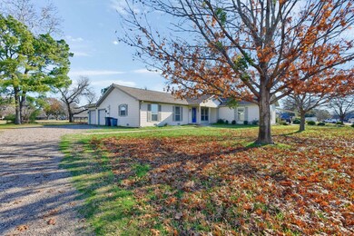 606 Kiowa Dr W, Gainesville, TX 76240 - photo 6