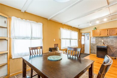 3621 Mount Vernon Rd SE, Cedar Rapids, IA 52403 - photo 6