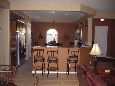 Kitchen Eat-In Bar