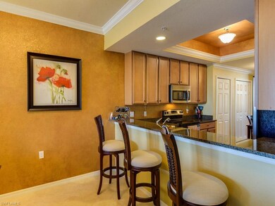 Kitchen and Breakfast Bar