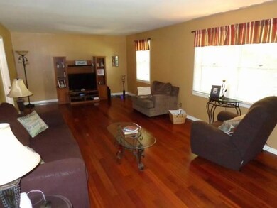 203 Oakwood Dr, Shelbyville, TN 37160 - photo 3