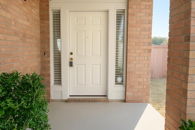 801 Hank Aaron, Round Rock, TX 78665 - photo 3