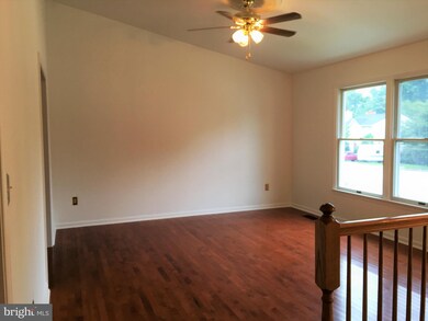 3 Hinesleigh Ct, Parkville, MD 21234 - photo 2