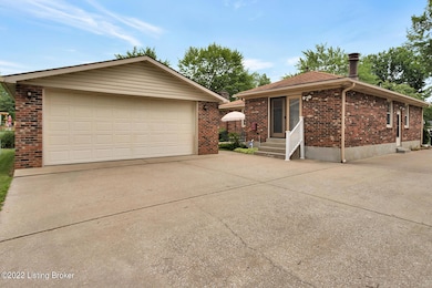 9107 Danby Ct, Louisville, KY 40291 - photo 5