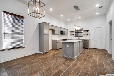 312 Quitman St, San Antonio, TX 78208 - photo 2