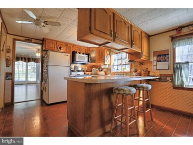 267 Sousley Rd, Lenhartsville, PA 19534 - photo 4