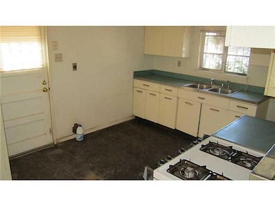 3816 Sacramento Ave, El Paso, TX 79930 - photo 3