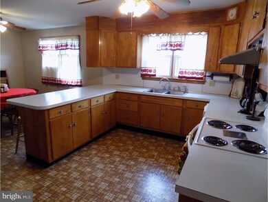 1508 Oak Rd, Pennsburg, PA 18073 - photo 5