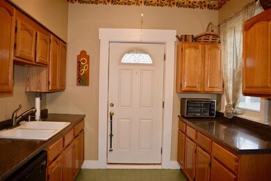 134 Prospect St, Franklin, NH 03235 - photo 5