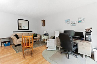 07-Living Area