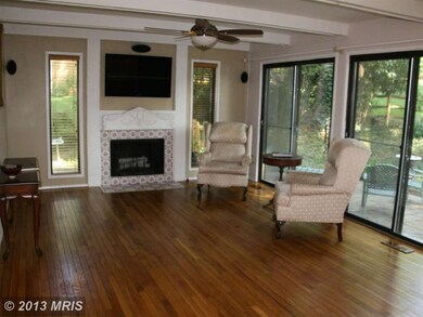 9524 Aspenwood Ct, Montgomery Village, MD 20886 - photo 4