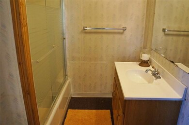 Main Floor main bath