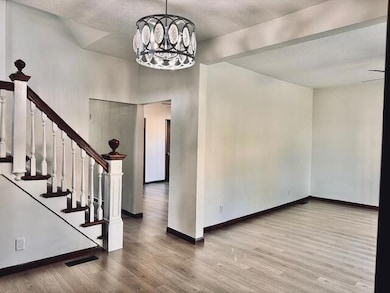 106 E 8th St, Muscatine, IA 52761 - photo 4