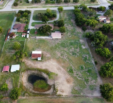 300 W Ryan Rd, Denton, TX 76210 - photo 2