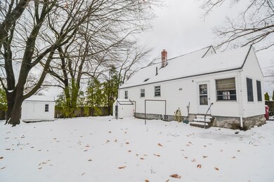 76 Thornton Ave, Lowell, MA 01852 - photo 2