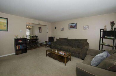 4308 Chandler Dr, Brookhaven, PA 19015 - photo 5