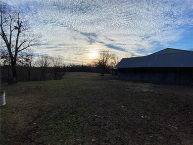 16801 Littrell Rd, Siloam Springs, AR 72761 - photo 2