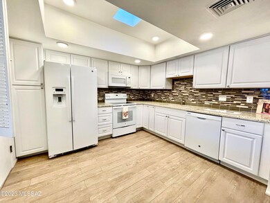 22 W Oro Place, Tucson, AZ 85737 - photo 2