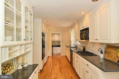 15412 Quail Run Dr, Gaithersburg, MD 20878 - photo 5