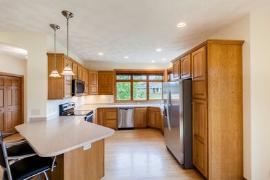 404 N Bergamont Blvd, Oregon, WI 53575 - photo 3