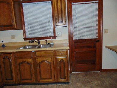 617 E Main St, Newburgh, IN 47630 - photo 6