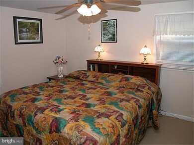 310 N Lake Dr, Downingtown, PA 19335 - photo 5