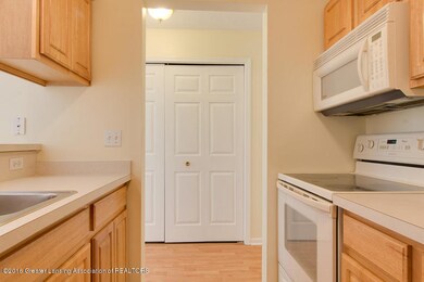 06-304 Carom Circle Mason -SMALL
