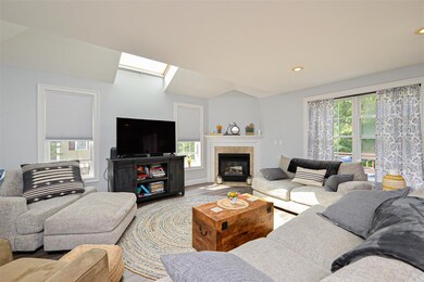 83 Pear Tree Ln, Newmarket, NH 03857 - photo 2