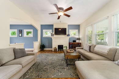 1353 Elmwood Ave, Columbus, OH 43212 - photo 5