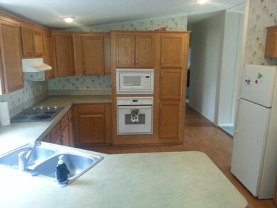 708 Dottie Ct W, Macon, GA 31216 - photo 3