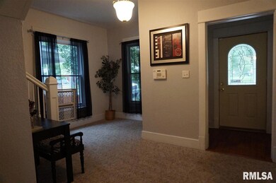 1014 E 14th St, Davenport, IA 52803 - photo 3