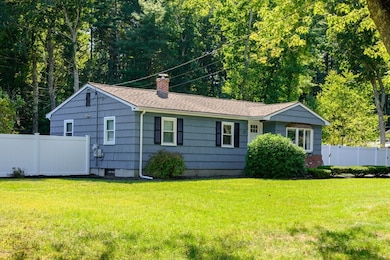 27 Chestnut Rd, Pembroke, MA 02359 - photo 4