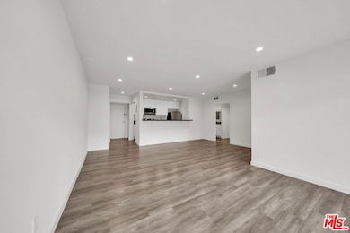 7453 Haskell Ave unit 7, Van Nuys, CA 91406 - photo 5