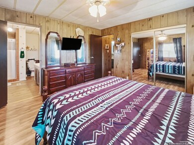 1000 Lakeshore Ln, Bandera, TX 78003 - photo 6