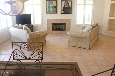 Livingroom Fireplace View (002)