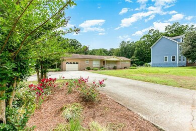 13560 Barberry Ave, Midland, NC 28107 - photo 5