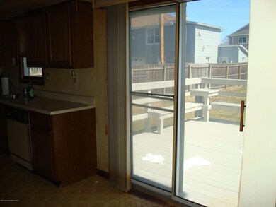slider off dining area