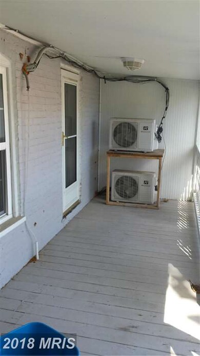 137 N Indian Aly unit 4, Winchester, VA 22601 - photo 5