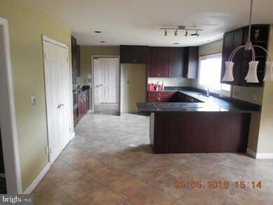 9824 Log House Ct, Gaithersburg, MD 20882 - photo 4