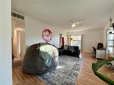 1682 Fredericksburg Ln unit 6, Aurora, IL 60503 - photo 4