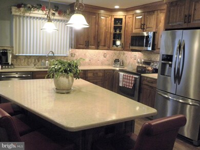 173 Kingswood Ct unit 173, Glen Mills, PA 19342 - photo 6