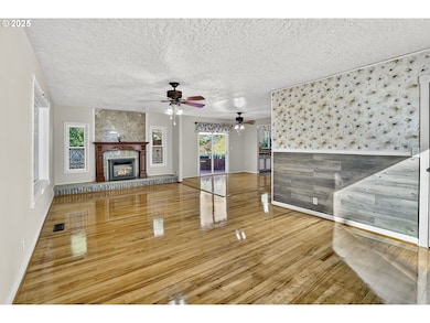 625 NE 6th Ave, Estacada, OR 97023 - photo 6