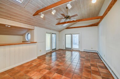 004-photo-great-room-8003770