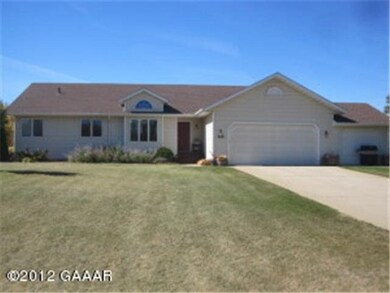 304 Erickson Heritage NE, Alexandria, MN 56308 - photo 3